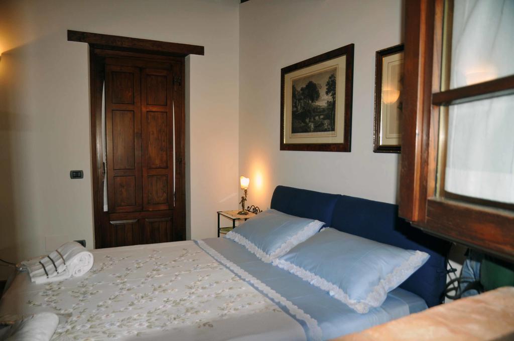 Agriturismo La Bicocca - Apt. "Il Leccio" カステル・リゴーネ 部屋 写真